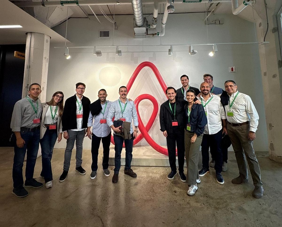 Executive cohort visiting Airbnb during a Silicon Valley immersion program